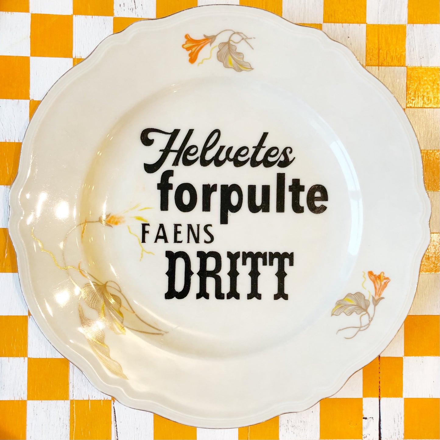Helvetes forpulte faens dritt