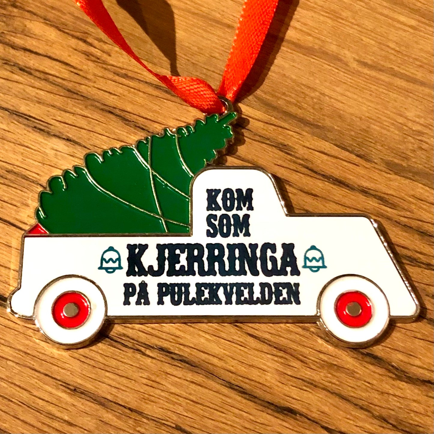 Juletrepynt: Kom som kjerringa på pulekvelden