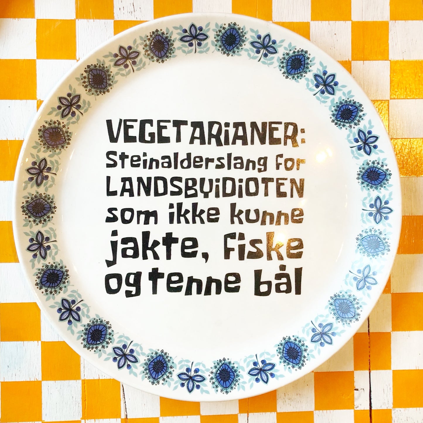 Vegetarianer: Steinalderslang for landsbyidioten som ikke kunne jakte, fiske og tenne bål