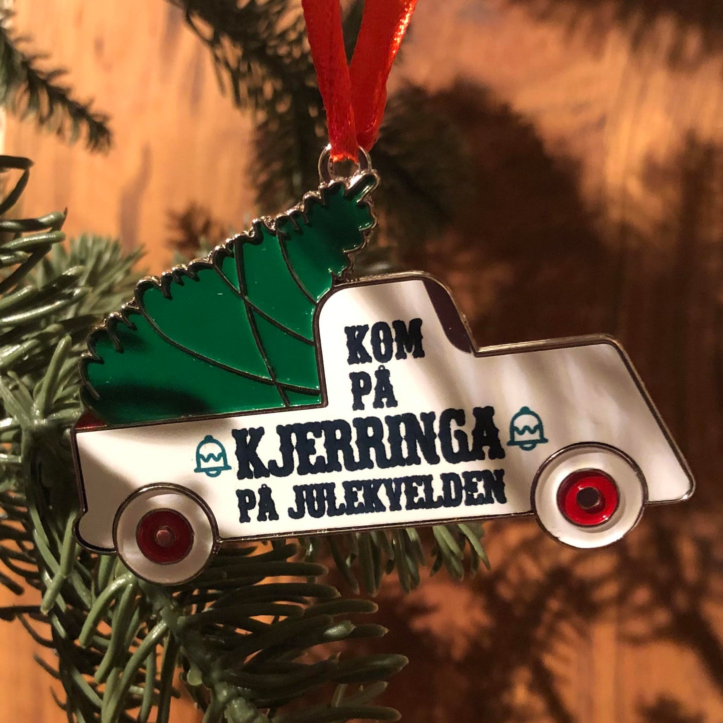 Juletrepynt: Kom på kjerringa på julekvelden